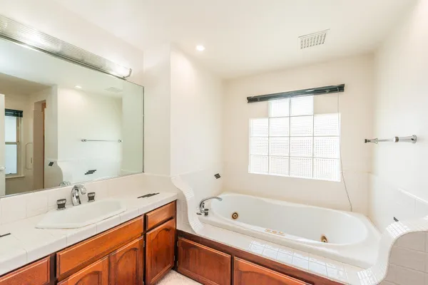 $650,000 | 366 River Park Drive, Redding, CA 96003