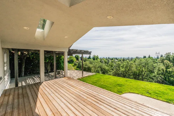 $650,000 | 366 River Park Drive, Redding, CA 96003