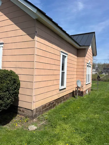 $84,000 | 613 South Main Street, Winchester, IN 47394