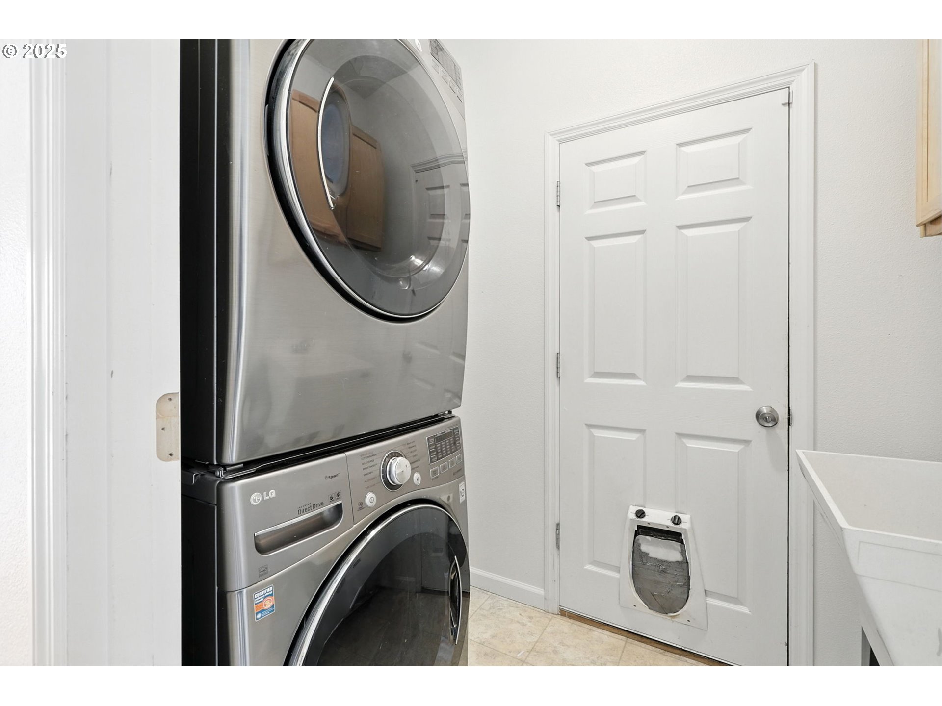 59673 Oak Ridge Street St. Helens, OR 97051 - Photo 20 of 34 Laundry