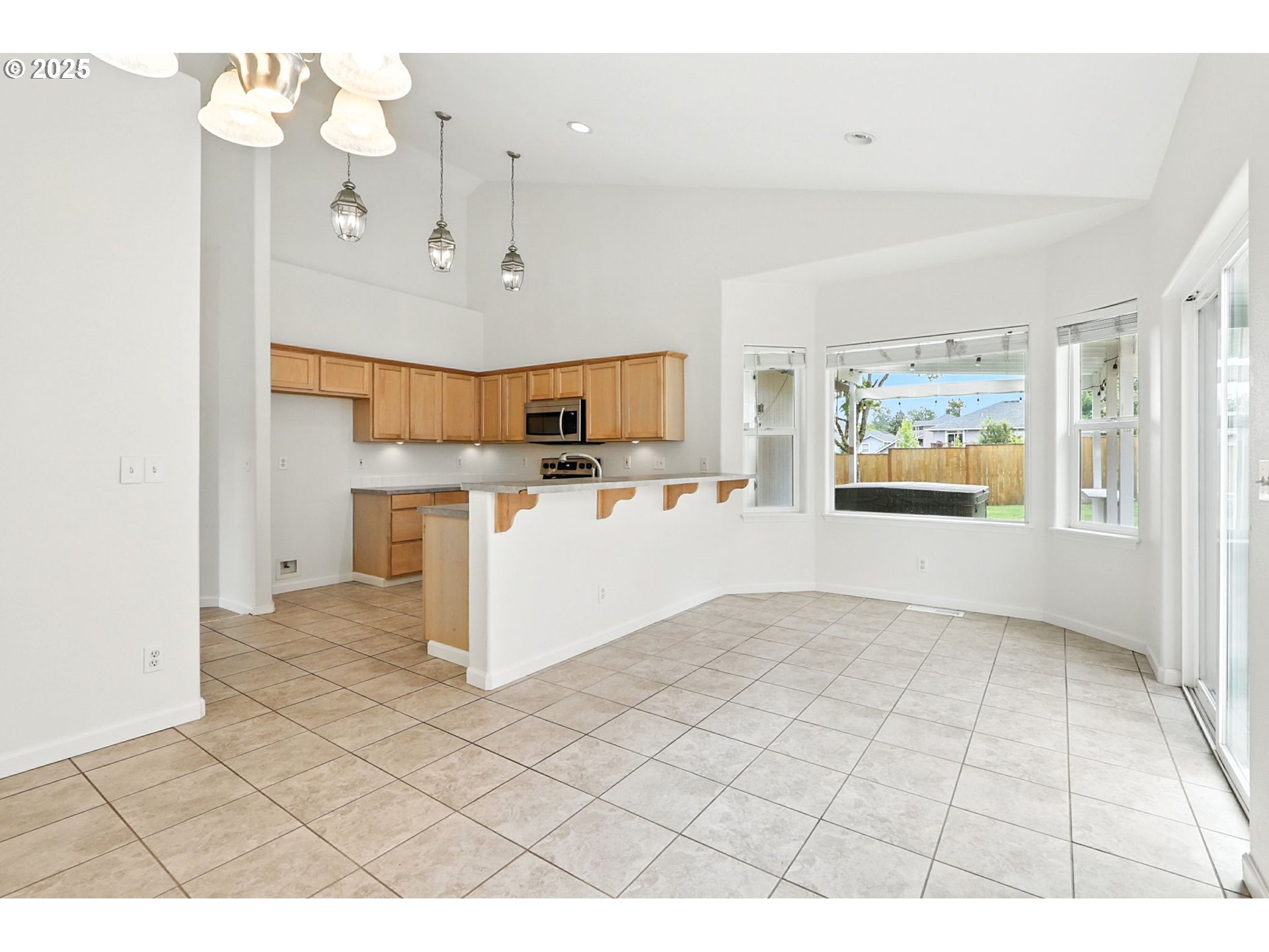 59673 Oak Ridge Street St. Helens, OR 97051 - Photo 9 of 34 Kitchen/Nook