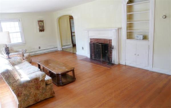 422 Island Pond Road Springfield, MA 01118 - Photo 3 of 13