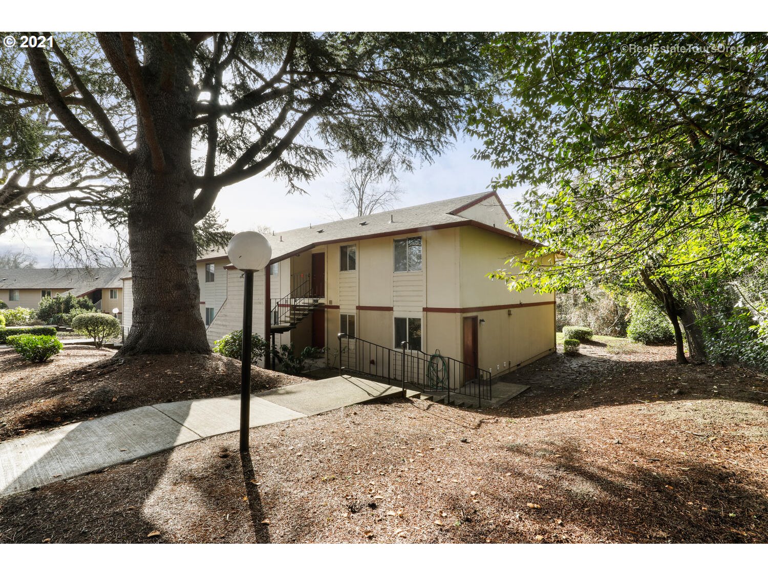 12616 Northwest Barnes Road, Unit 8 Portland, OR 97229 - Photo 1 of 30 Gallery Image 1
