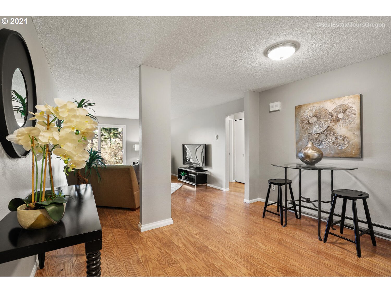 12616 Northwest Barnes Road, Unit 8 Portland, OR 97229 - Photo 11 of 30 Gallery Image 11