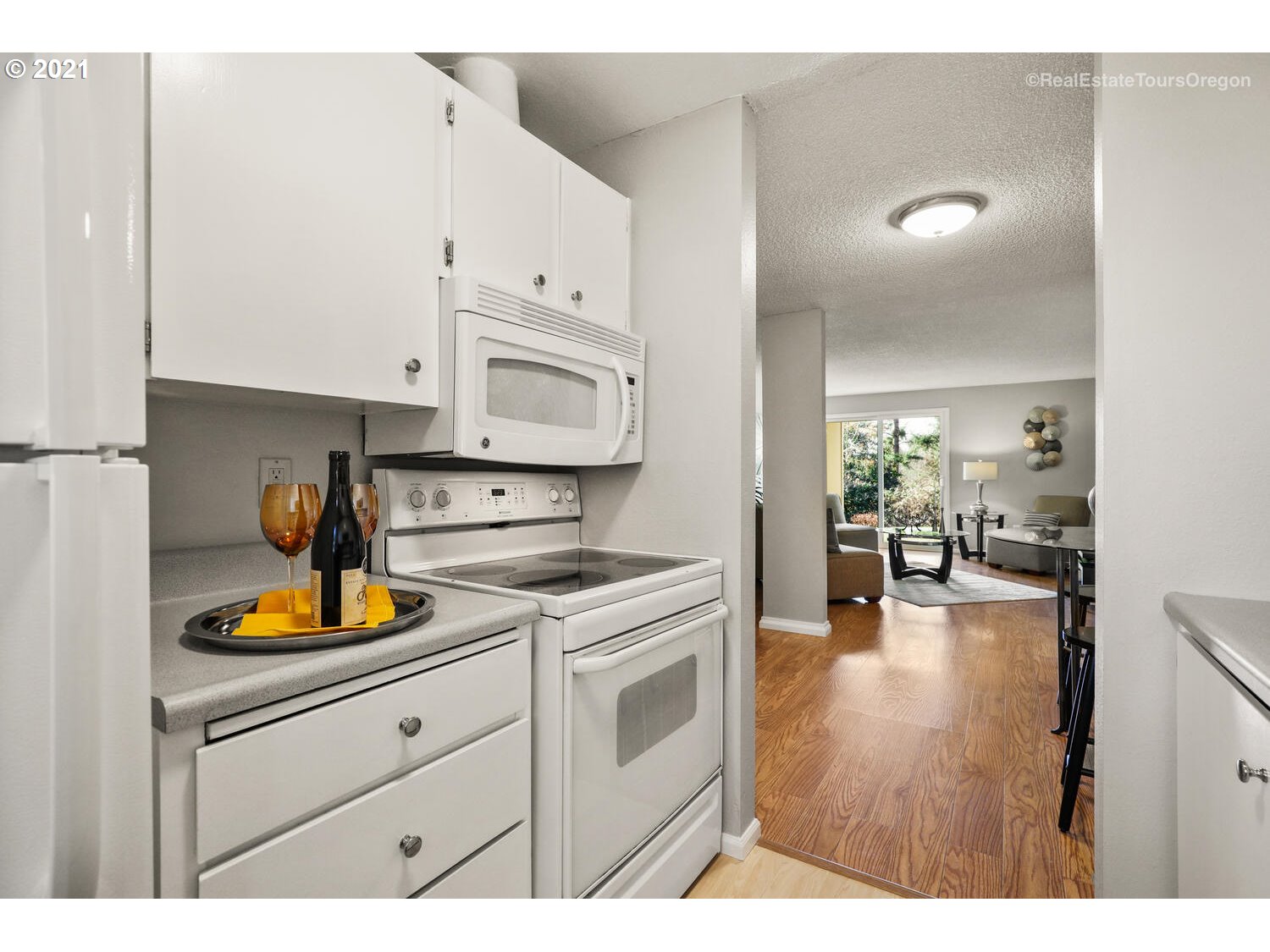 12616 Northwest Barnes Road, Unit 8 Portland, OR 97229 - Photo 17 of 30 Gallery Image 17