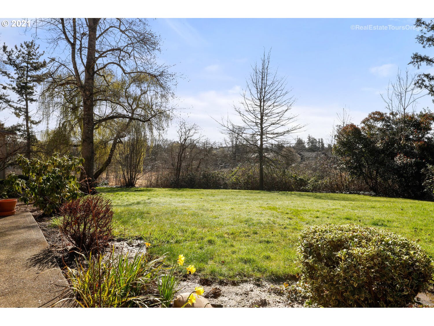 12616 Northwest Barnes Road, Unit 8 Portland, OR 97229 - Photo 25 of 30 Gallery Image 25