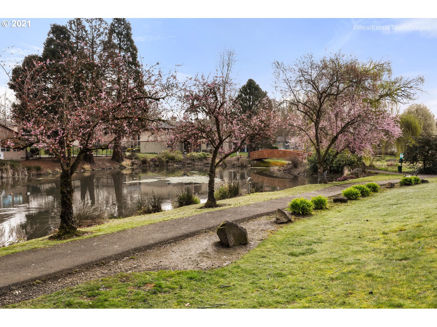 12616 Northwest Barnes Road, Unit 8 Portland, OR 97229 - Photo 26 of 30 Gallery Image 26