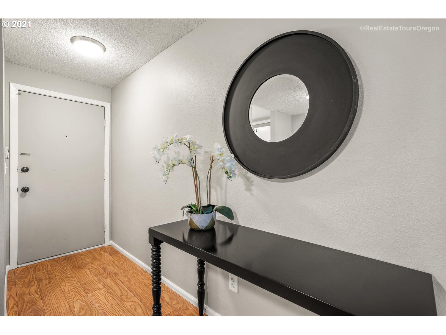12616 Northwest Barnes Road, Unit 8 Portland, OR 97229 - Photo 4 of 30 Gallery Image 4