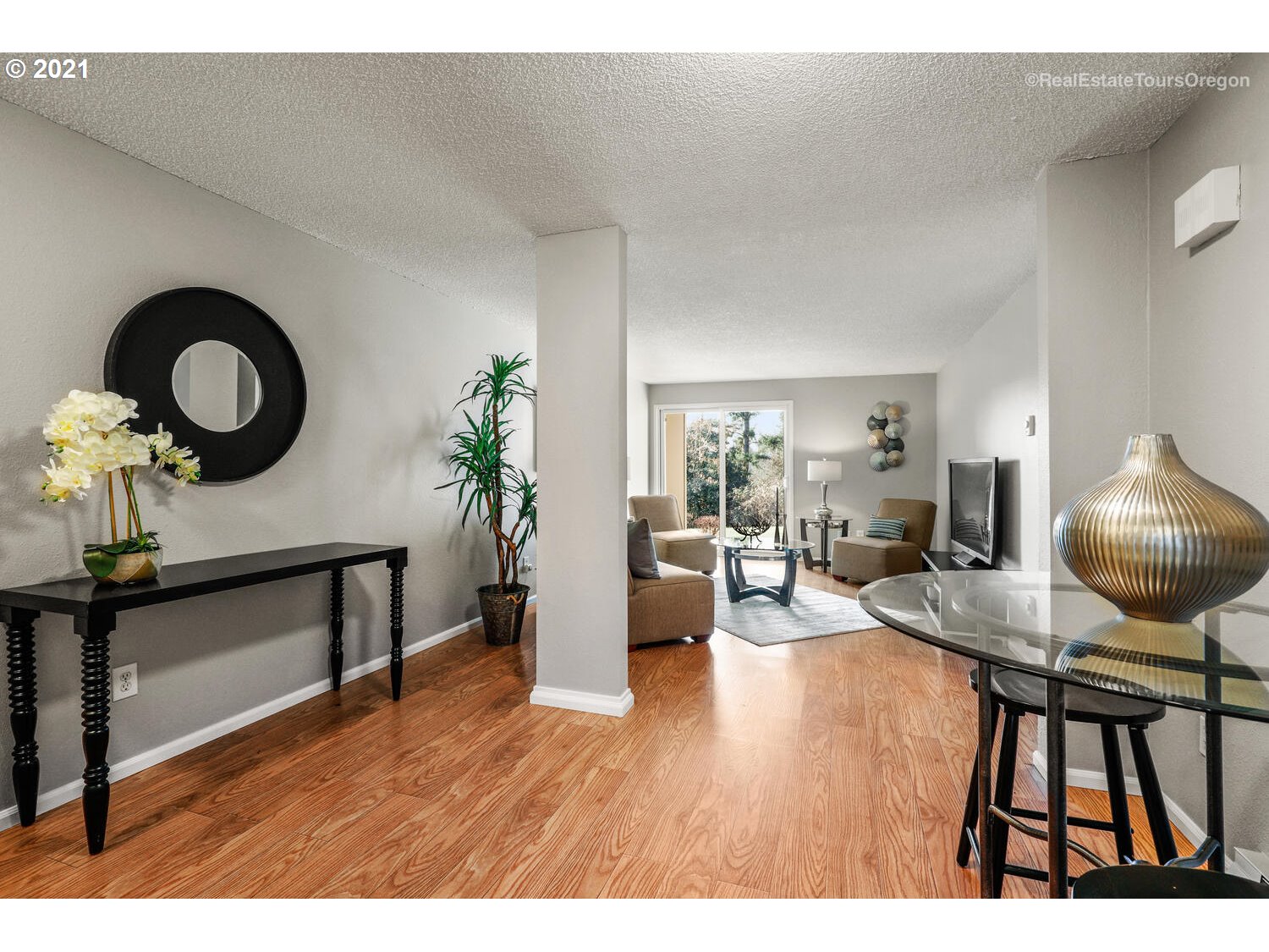 12616 Northwest Barnes Road, Unit 8 Portland, OR 97229 - Photo 6 of 30 Gallery Image 6