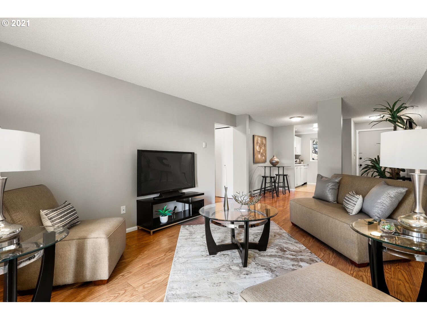 12616 Northwest Barnes Road, Unit 8 Portland, OR 97229 - Photo 8 of 30 Gallery Image 8