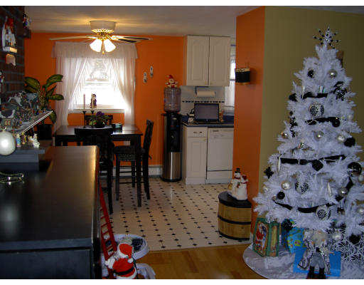 64 Saxony Road Framingham, MA 01701 - Photo 4 of 8 Gallery Image 4