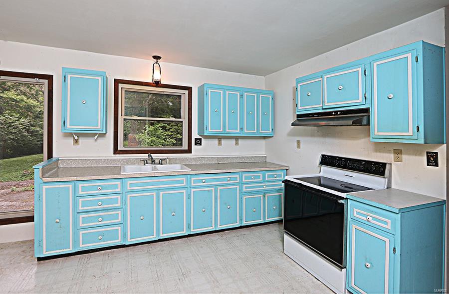 13924 Klaus Lake Road Highland, IL 62249 - Photo 17 of 55