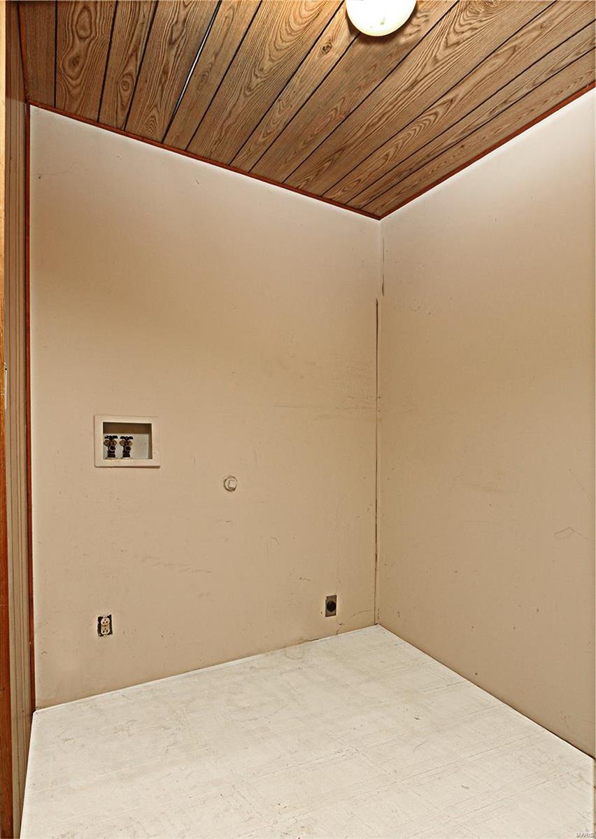 13924 Klaus Lake Road Highland, IL 62249 - Photo 21 of 55