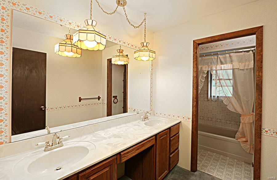 13924 Klaus Lake Road Highland, IL 62249 - Photo 27 of 55