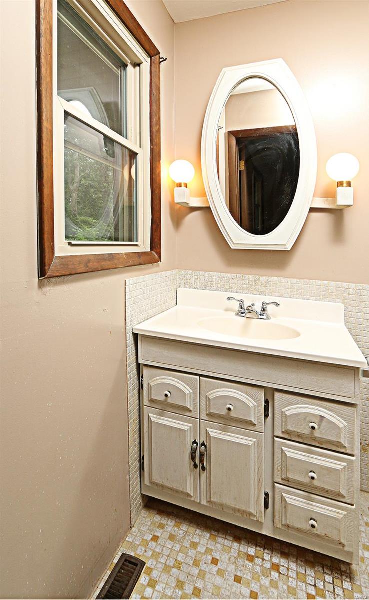 13924 Klaus Lake Road Highland, IL 62249 - Photo 28 of 55