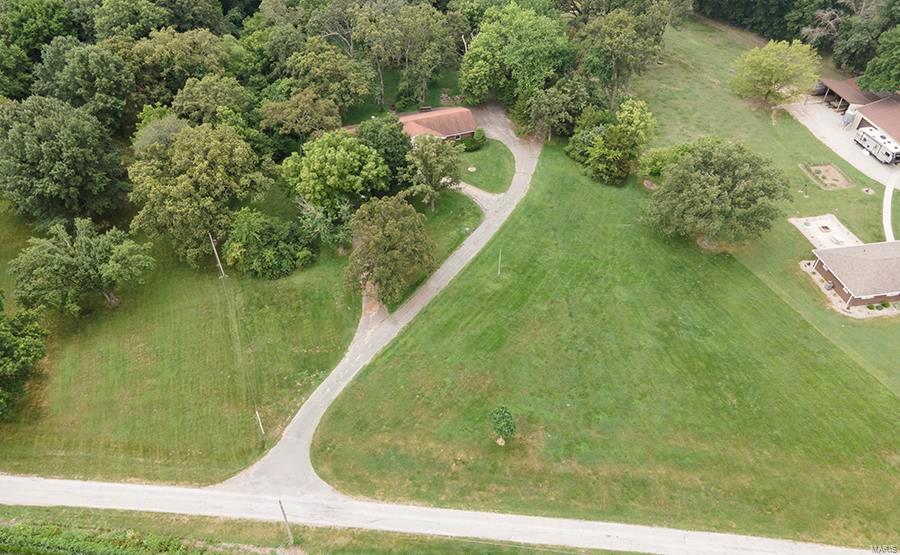 13924 Klaus Lake Road Highland, IL 62249 - Photo 47 of 55