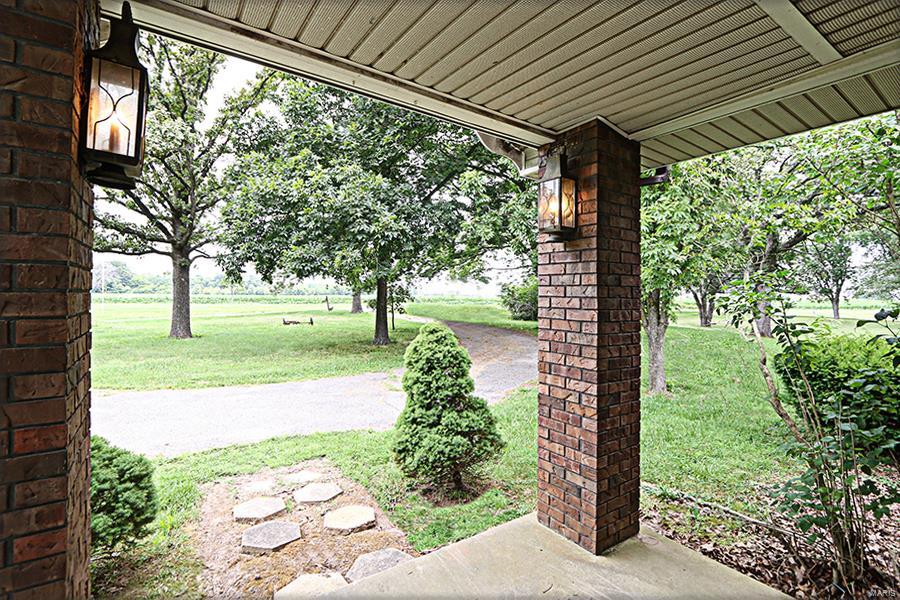 13924 Klaus Lake Road Highland, IL 62249 - Photo 10 of 55