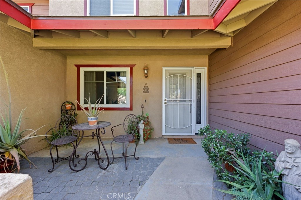 5556 Hardwick Riverside, CA 92504 - Photo 3 of 54