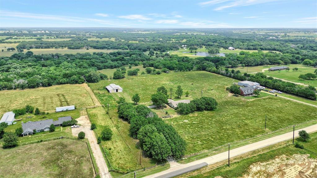 12153 Mustang Road Pilot Point, TX 76258 - Photo 11 of 23