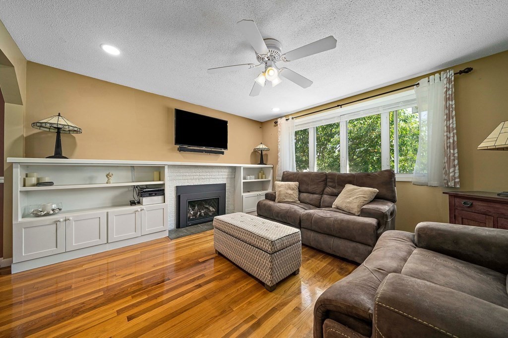 125 Plymouth Road Bellingham, MA 02019 - Photo 11 of 29 Gallery Image 11
