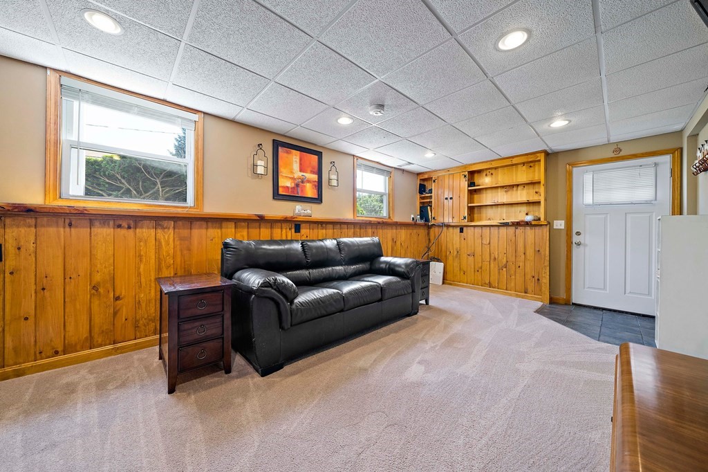 125 Plymouth Road Bellingham, MA 02019 - Photo 20 of 29 Gallery Image 20