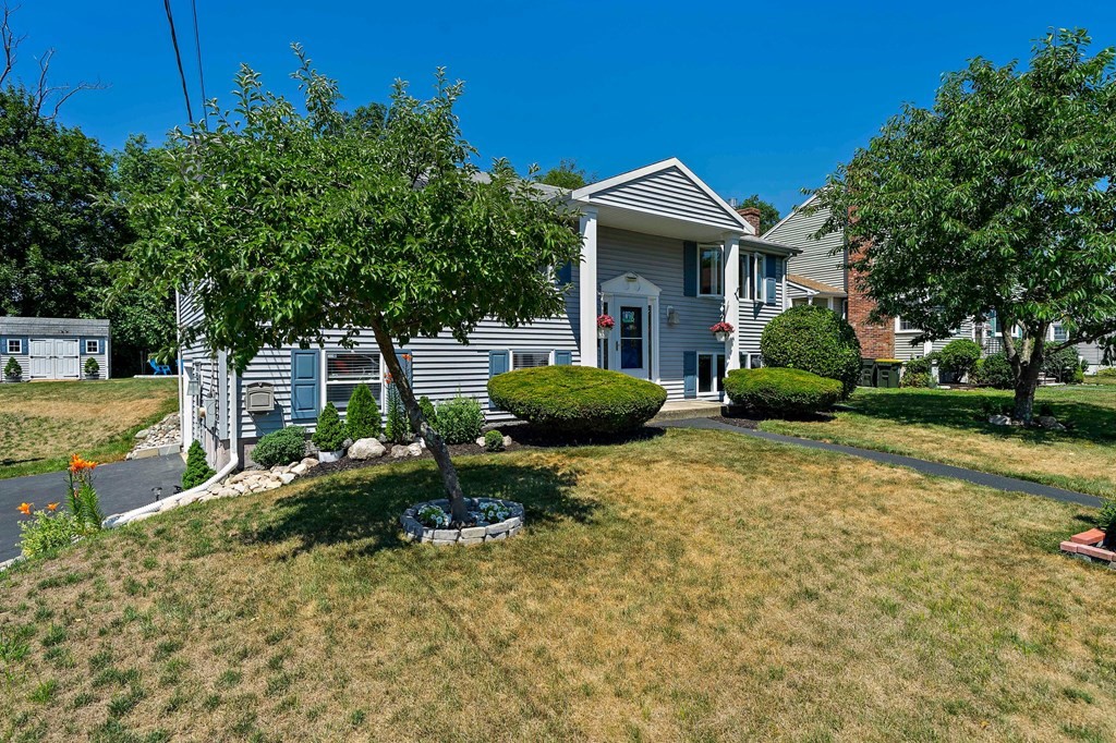 125 Plymouth Road Bellingham, MA 02019 - Photo 2 of 29 Gallery Image 2