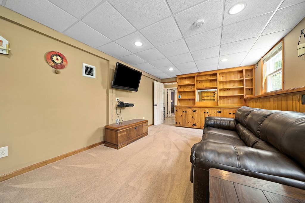 125 Plymouth Road Bellingham, MA 02019 - Photo 21 of 29 Gallery Image 21