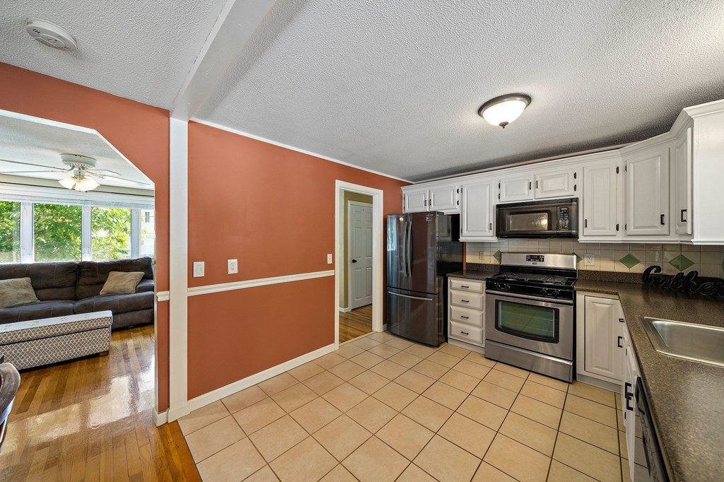 125 Plymouth Road Bellingham, MA 02019 - Photo 7 of 29 Gallery Image 7