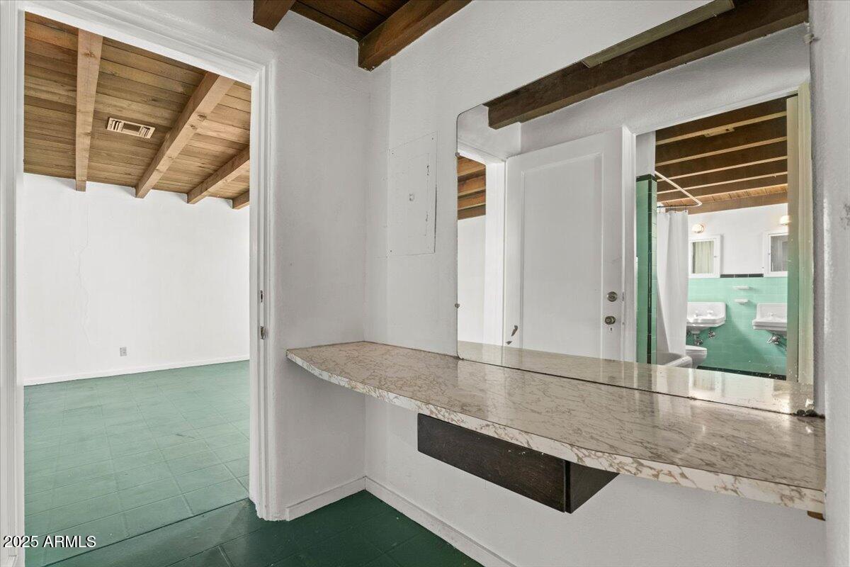 5702 East Camelback Road, Unit MEXICAN Phoenix, AZ 85251 - Photo 9 of 45 a view of washer and dryer