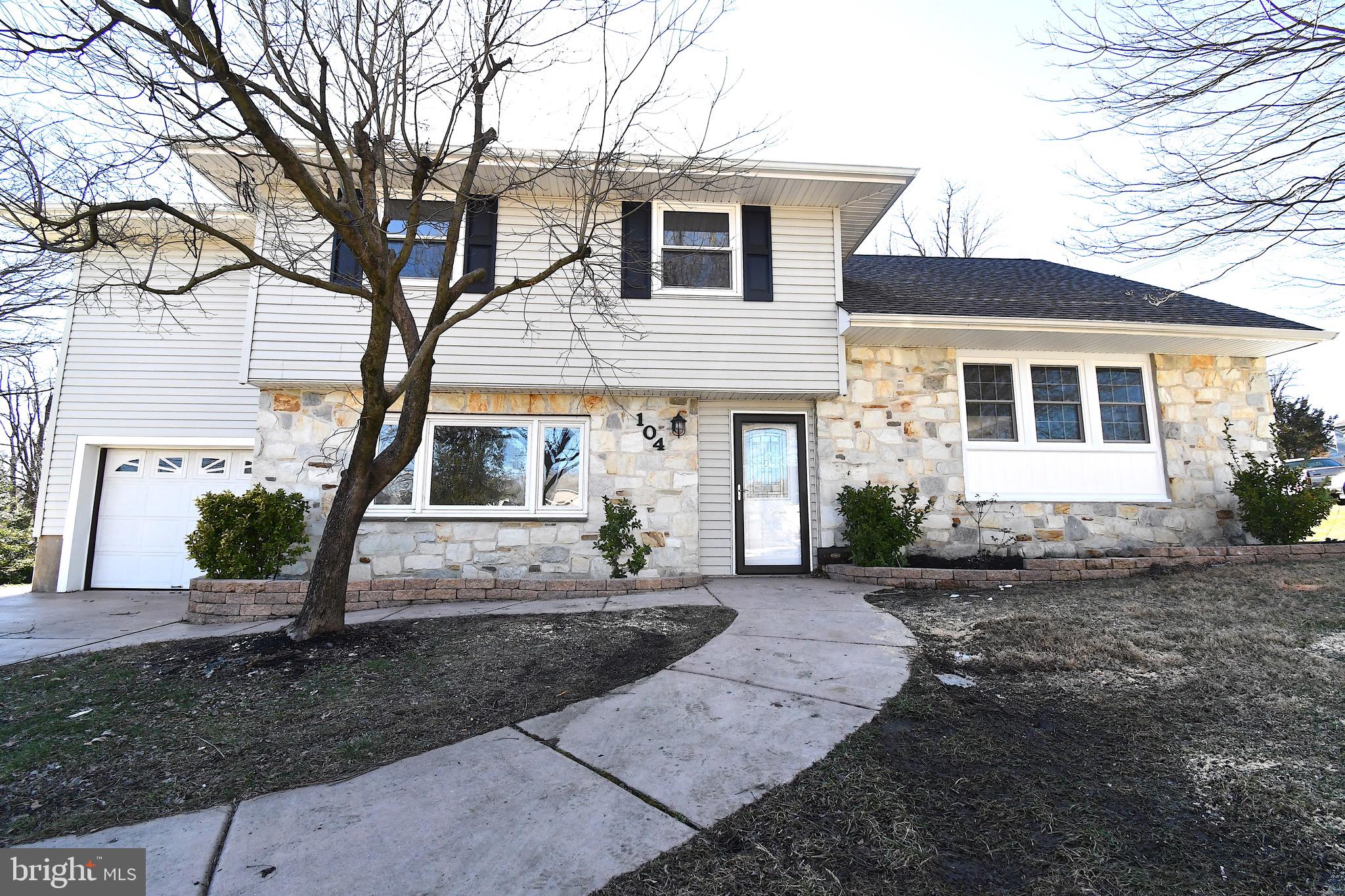 104 Forest Road Cherry Hill, NJ 08034 - Photo 3 of 54