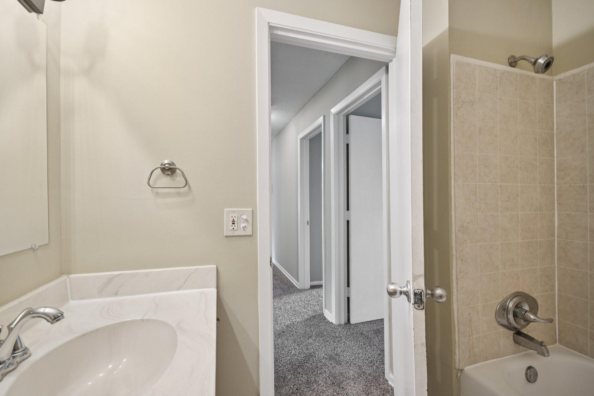 4110 Rahn Road, Unit 124 Eagan, MN 55122 - Photo 25 of 31 Gallery Image 25