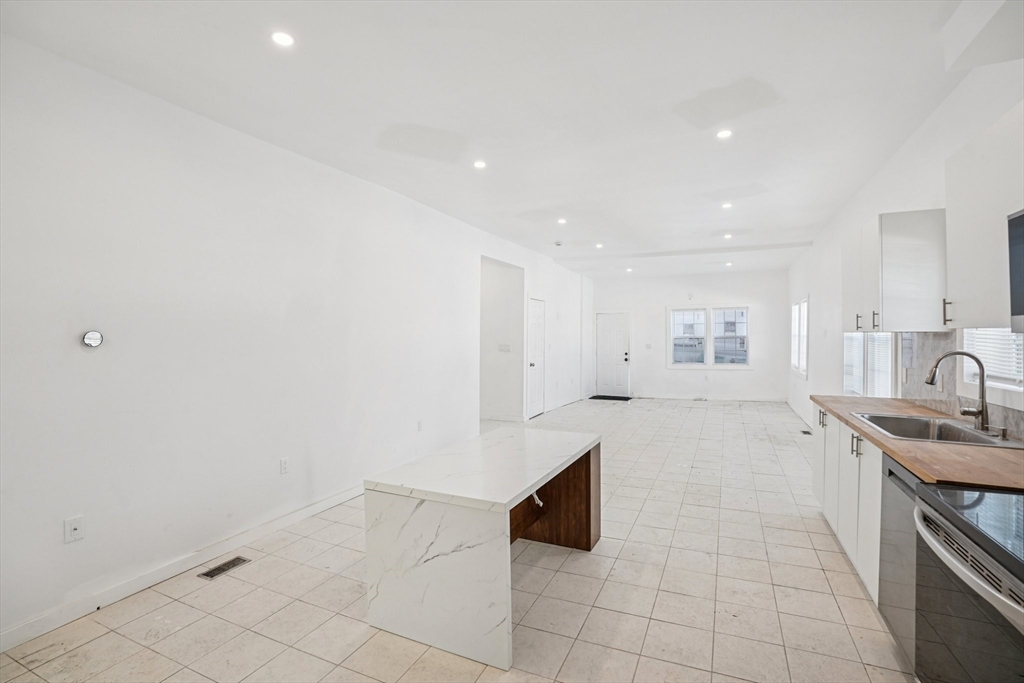 79-81 Bemis Road, Unit 1 Fitchburg, MA 01420 - Photo 17 of 21