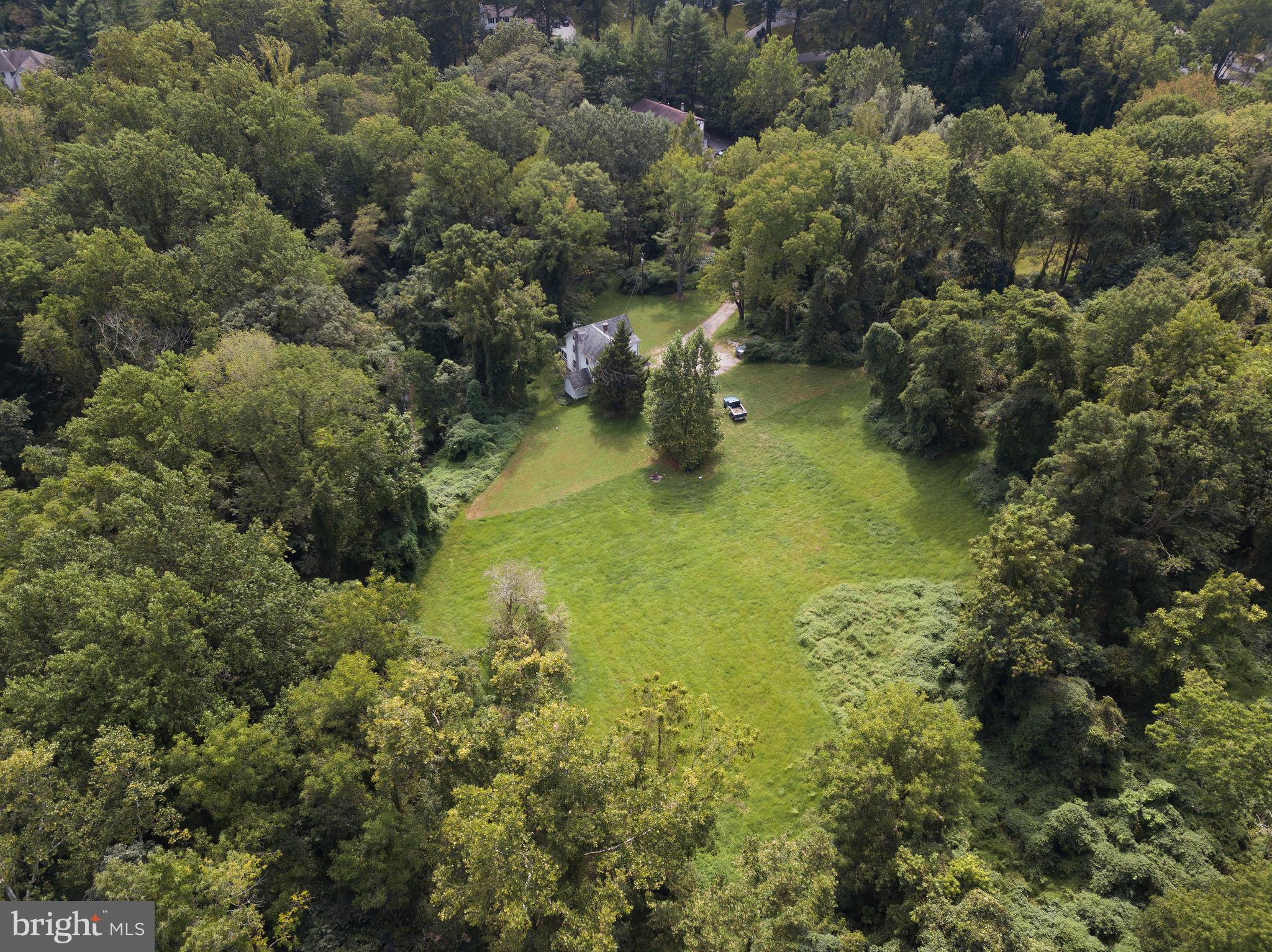 3111 Sawmill Road Newtown Square, PA 19073 - Photo 7 of 8 a view of a garden with plants
