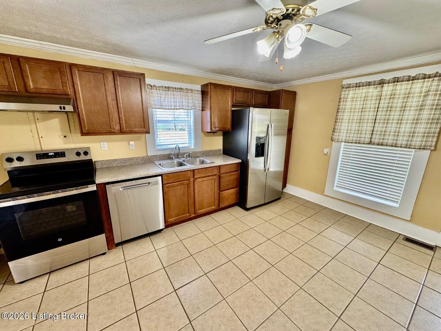 1024 McLain Road Springfield, KY 40069 - Photo 8 of 32 008_Kitchen