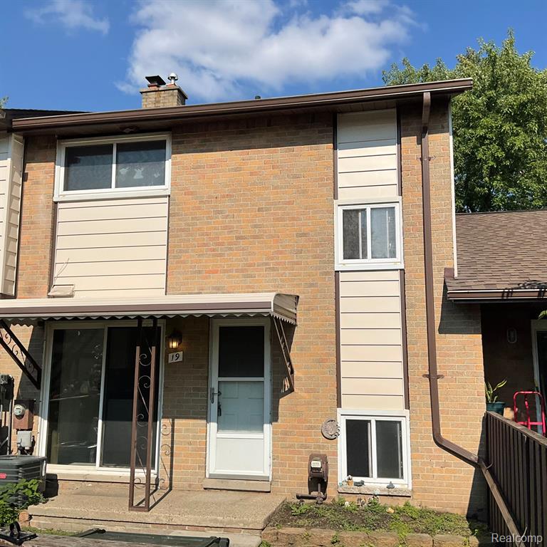 8401 18 18 Mile Road, Unit 19 Sterling Heights, MI 48313 - Photo 1 of 24