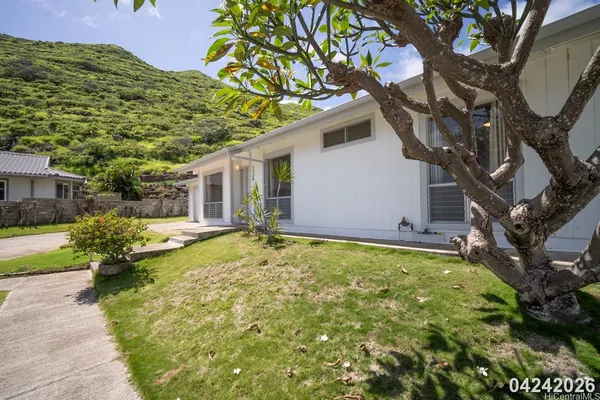 $4,800 | 7528 Olili Place, Honolulu, HI 96825