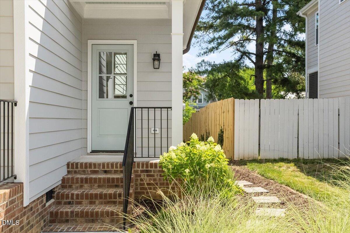 203 Baggett Avenue Raleigh, NC 27604 - Photo 7 of 55