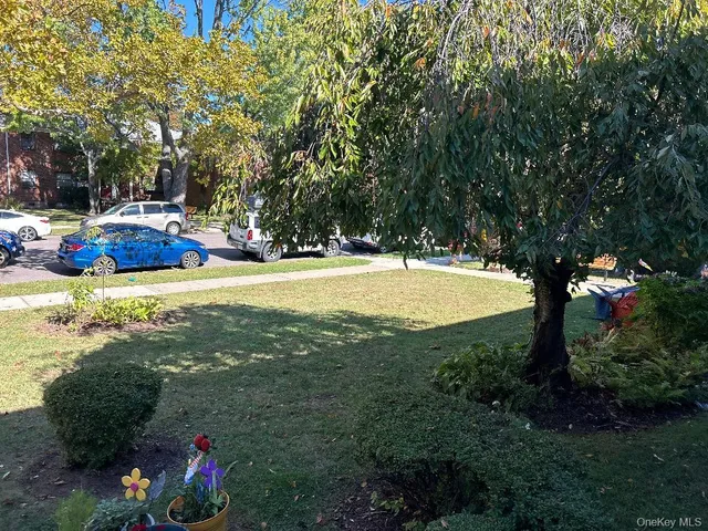 a view of outdoor space with garden view