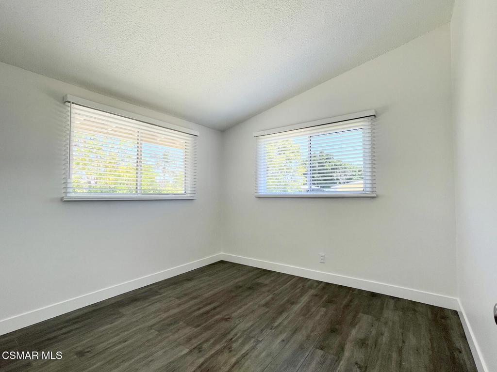 1507 Buster Street Simi Valley, CA 93065 - Photo 23 of 32