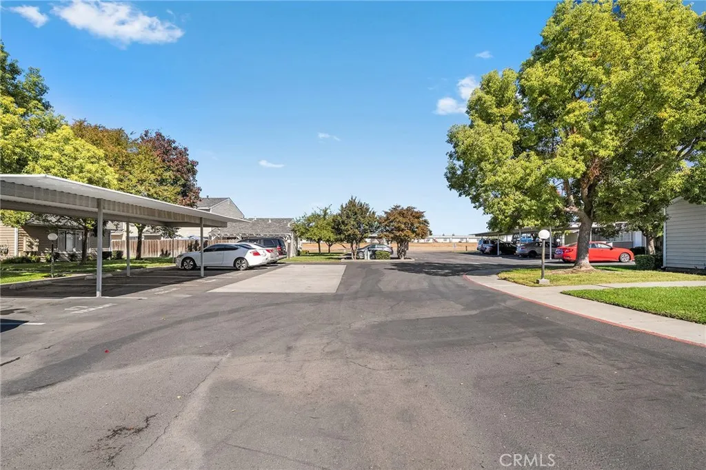 631 North Street, Unit 631 Corning, CA 96021 - Photo 31 of 39 a view of street with houses
