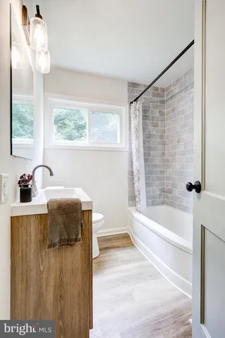 $557,500 | 8407 Hull Drive, Glenside, PA 19038