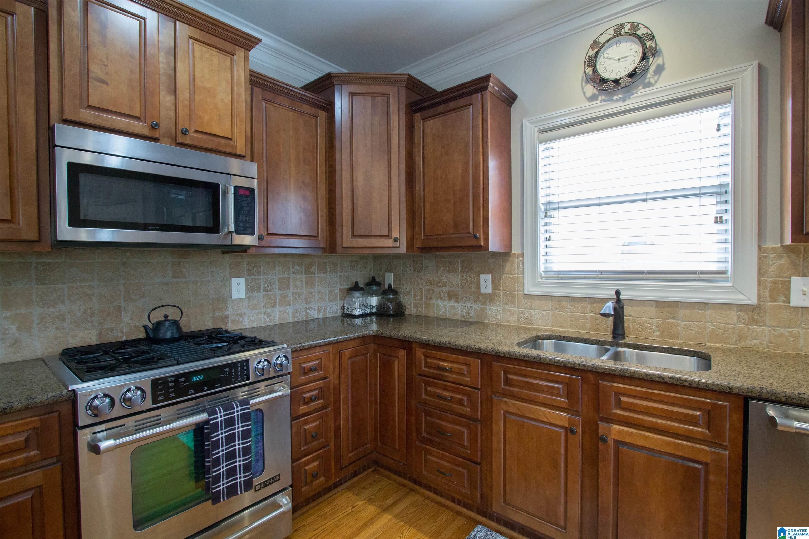 1045 Grande View Pass Alabaster, AL 35114 - Photo 10 of 77