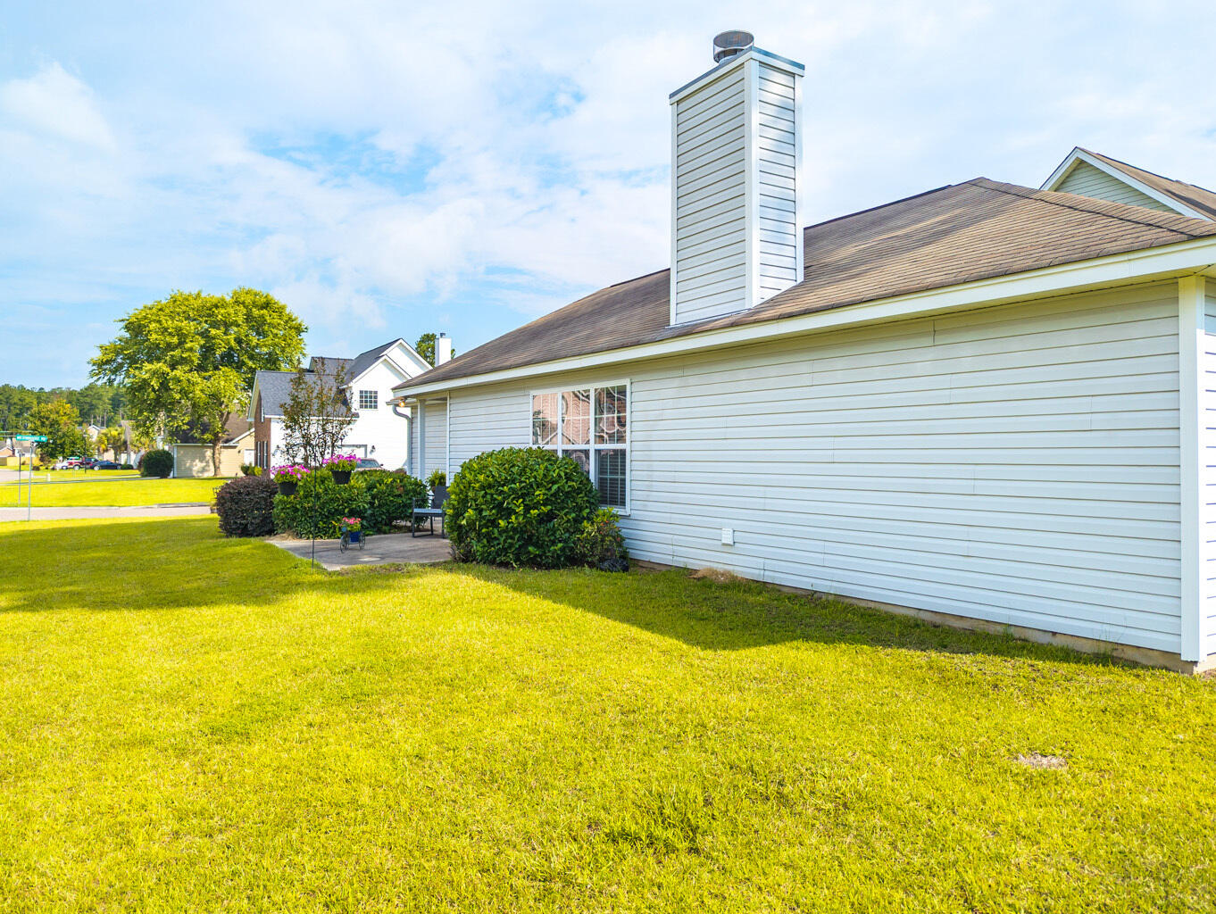 289 Westbrooke Road Summerville, SC 29486 - Photo 6 of 21 289 Westbrooke-7 edit