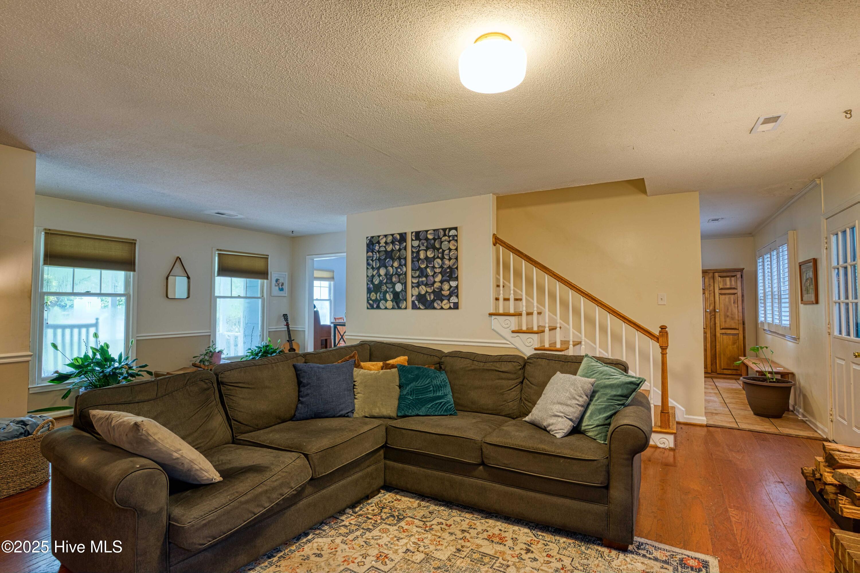 5463 Eastwind Road Wilmington, NC 28403 - Photo 5 of 28 5436 Eastwinf-26
