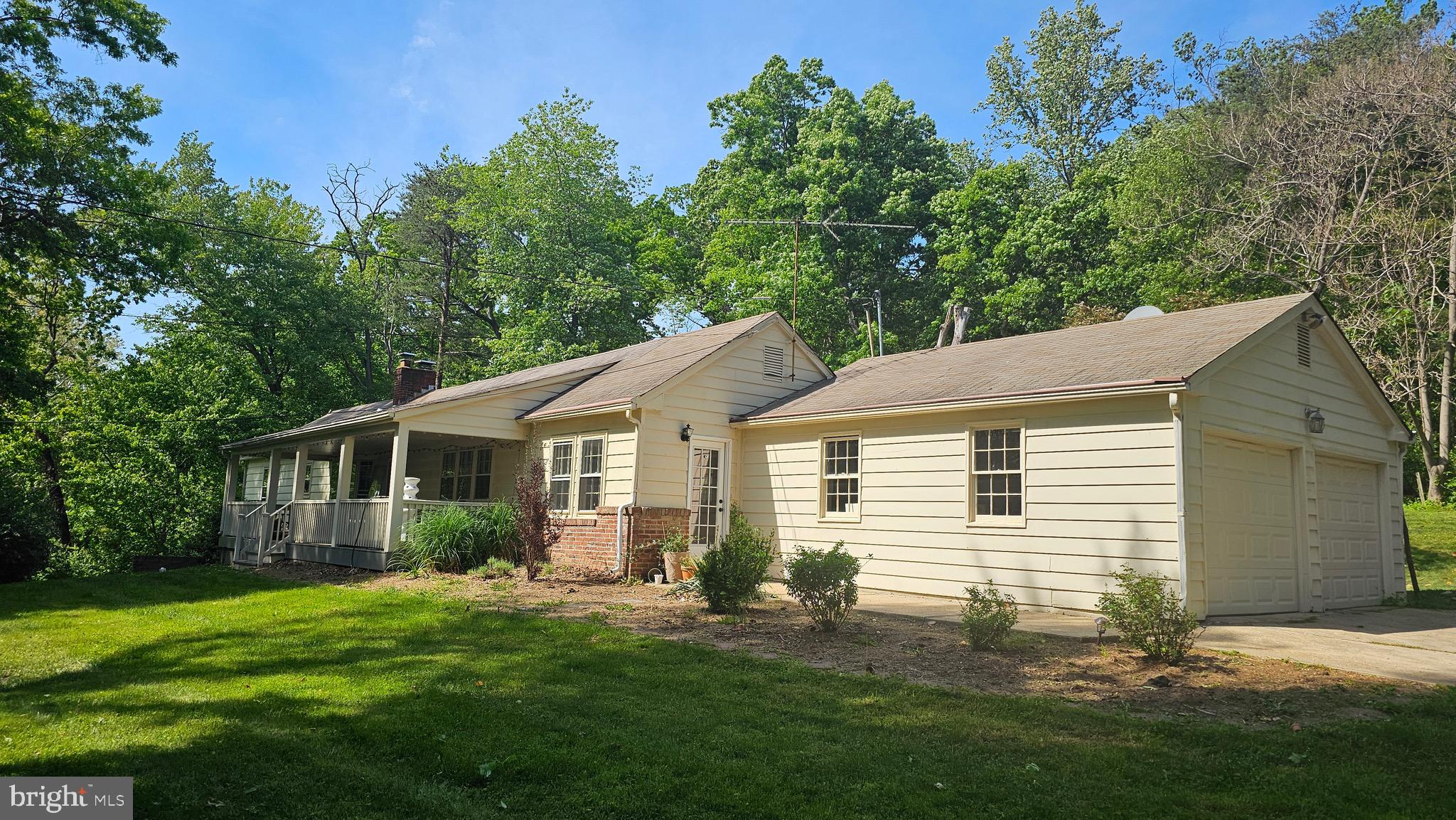 9126 Old Courthouse Road Vienna, VA 22182 - Photo 2 of 11