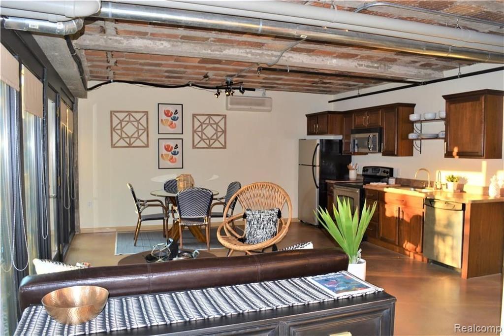2915 John R Street, Unit 201 Detroit, MI 48201 - Photo 14 of 37