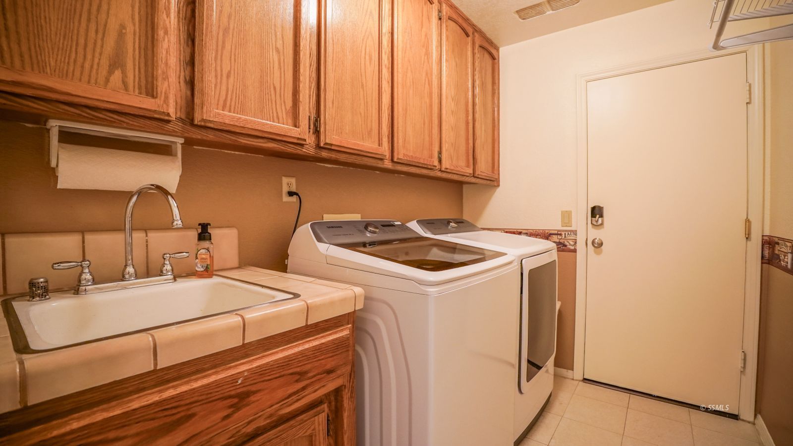 108 West Smoke Tree Avenue Ridgecrest, CA 93555 - Photo 29 of 37 Gallery Image 29
