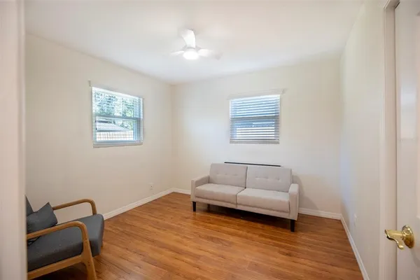 $2,750 | 569 Bamboo Drive South, St. Petersburg, FL 33707