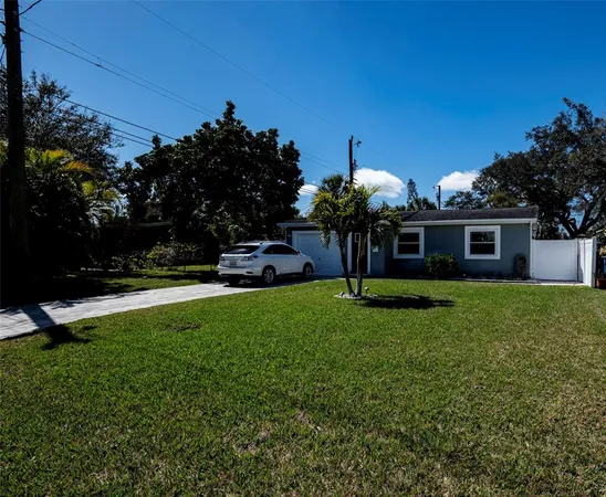 $2,750 | 569 Bamboo Drive South, St. Petersburg, FL 33707