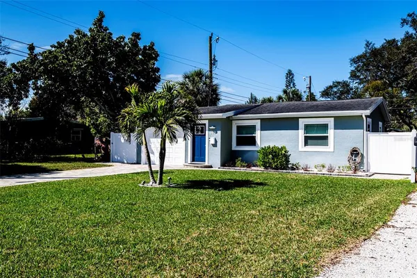 $2,750 | 569 Bamboo Drive South, St. Petersburg, FL 33707